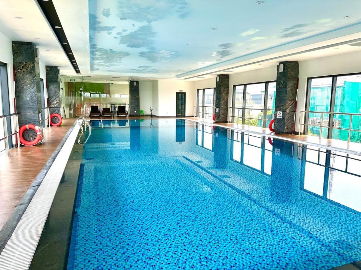 Deluxe In Vinhomes Bay With Swimming Pools, Gym And Outdoor Sports Apartment