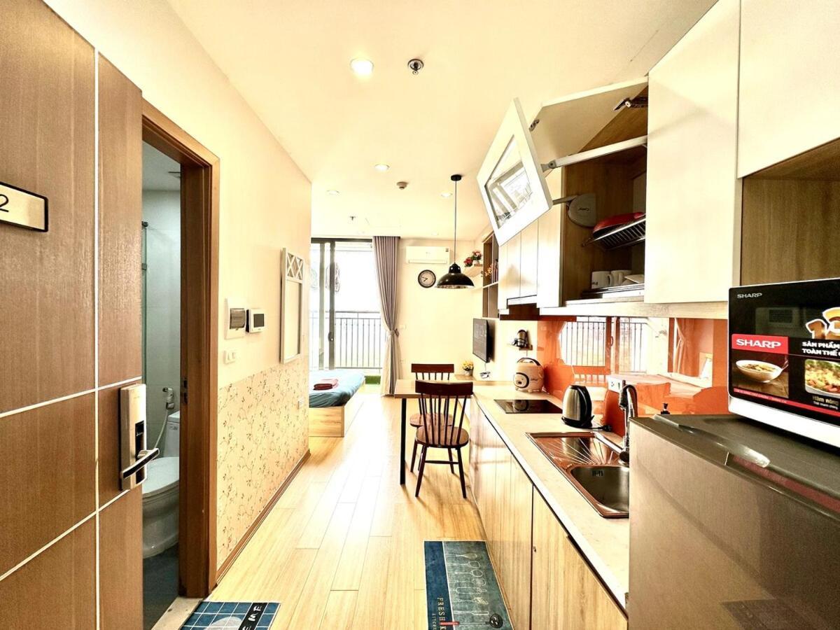 Apartment Deluxe In Vinhomes Bay With Swimming Pools, Gym And Outdoor Sports