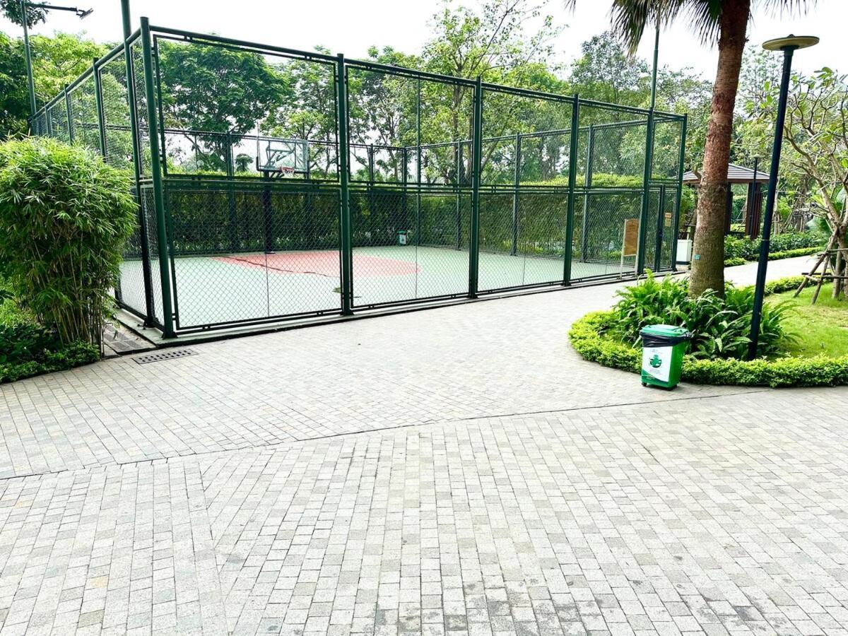 Deluxe In Vinhomes Bay With Swimming Pools, Gym And Outdoor Sports Apartment