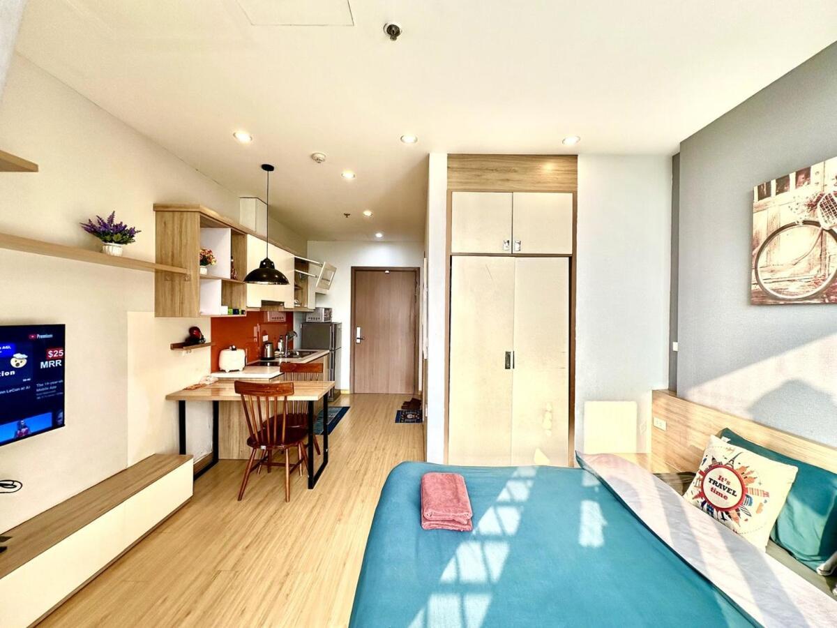 Deluxe In Vinhomes Bay With Swimming Pools, Gym And Outdoor Sports Căn hộ