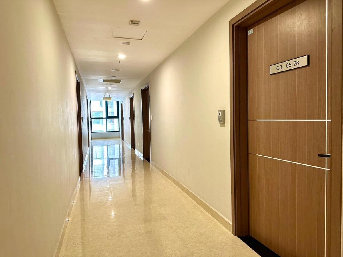 Deluxe In Vinhomes Bay With Swimming Pools, Gym And Outdoor Sports * Hà Nội