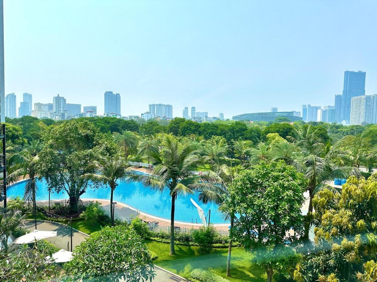 Deluxe In Vinhomes Bay With Swimming Pools, Gym And Outdoor Sports