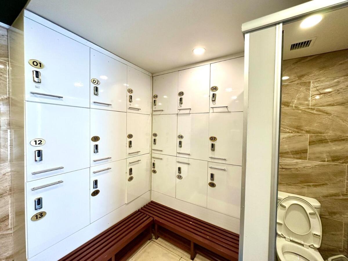 Deluxe In Vinhomes Bay With Swimming Pools, Gym And Outdoor Sports Căn hộ *