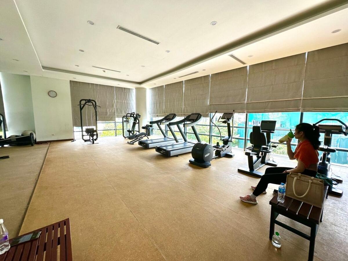 Deluxe In Vinhomes Bay With Swimming Pools, Gym And Outdoor Sports *