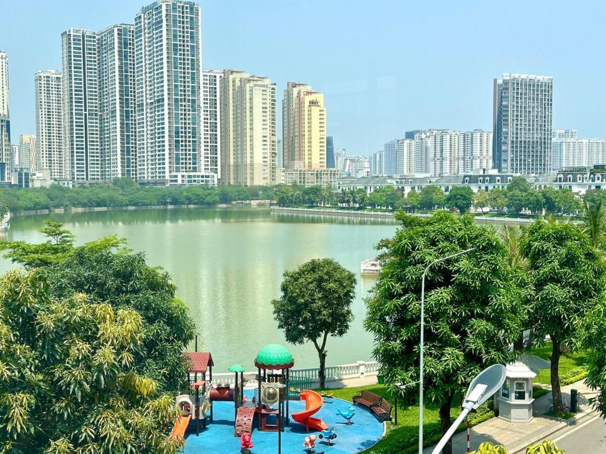 Căn hộ Deluxe In Vinhomes Bay With Swimming Pools, Gym And Outdoor Sports *