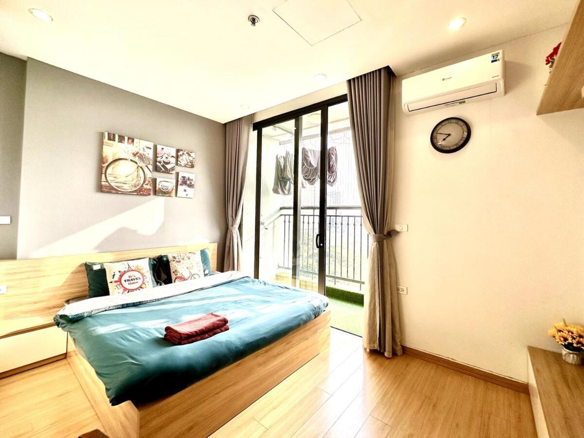 Deluxe In Vinhomes Bay With Swimming Pools, Gym And Outdoor Sports Hà Nội