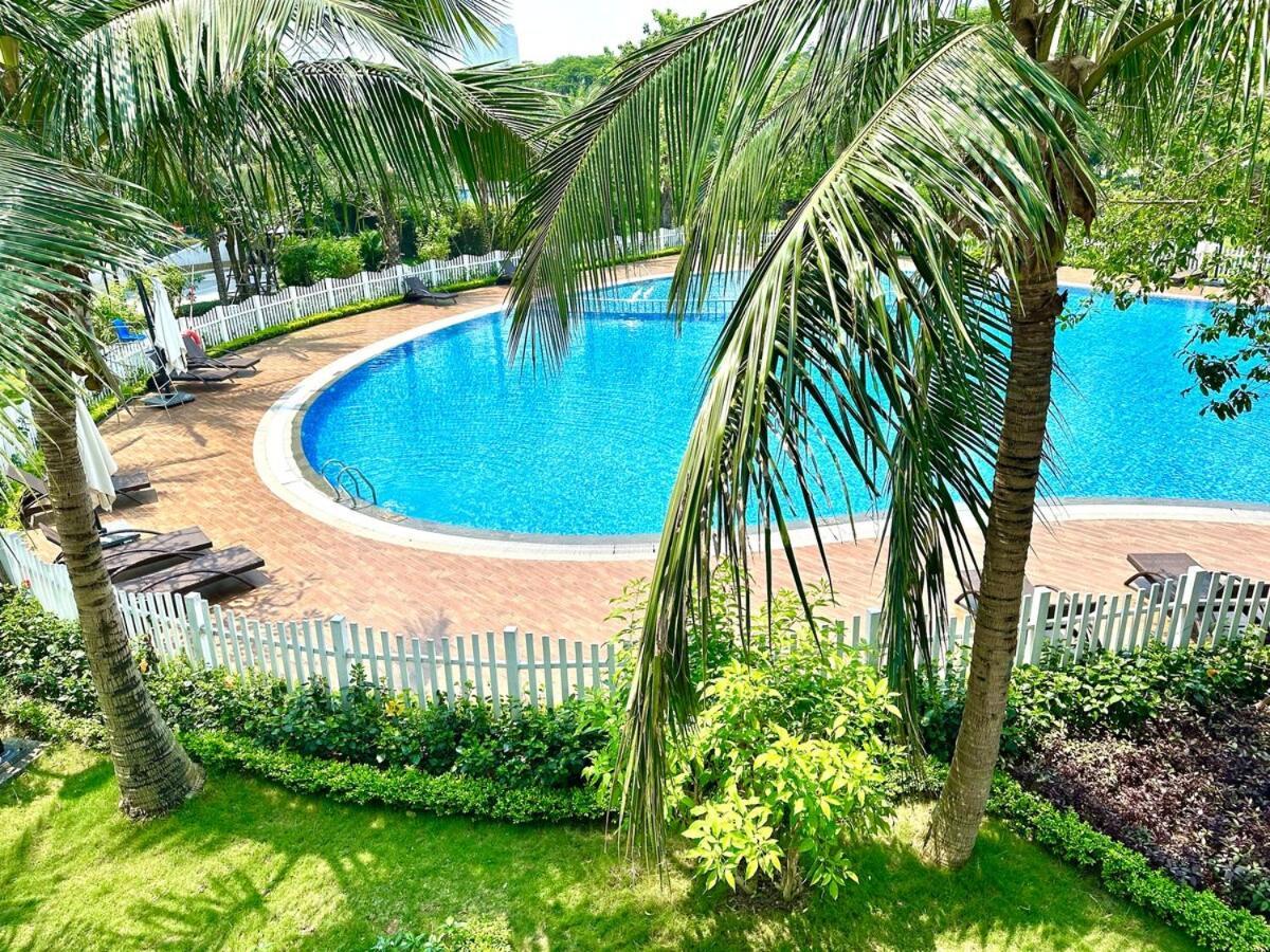 Deluxe In Vinhomes Bay With Swimming Pools, Gym And Outdoor Sports * Hà Nội