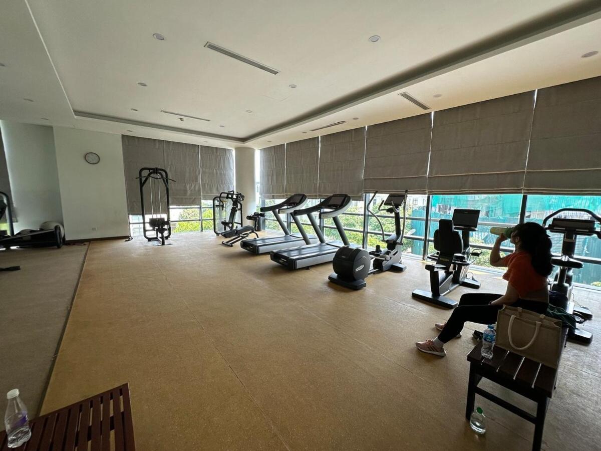 Deluxe In Vinhomes Bay With Swimming Pools, Gym And Outdoor Sports Hà Nội